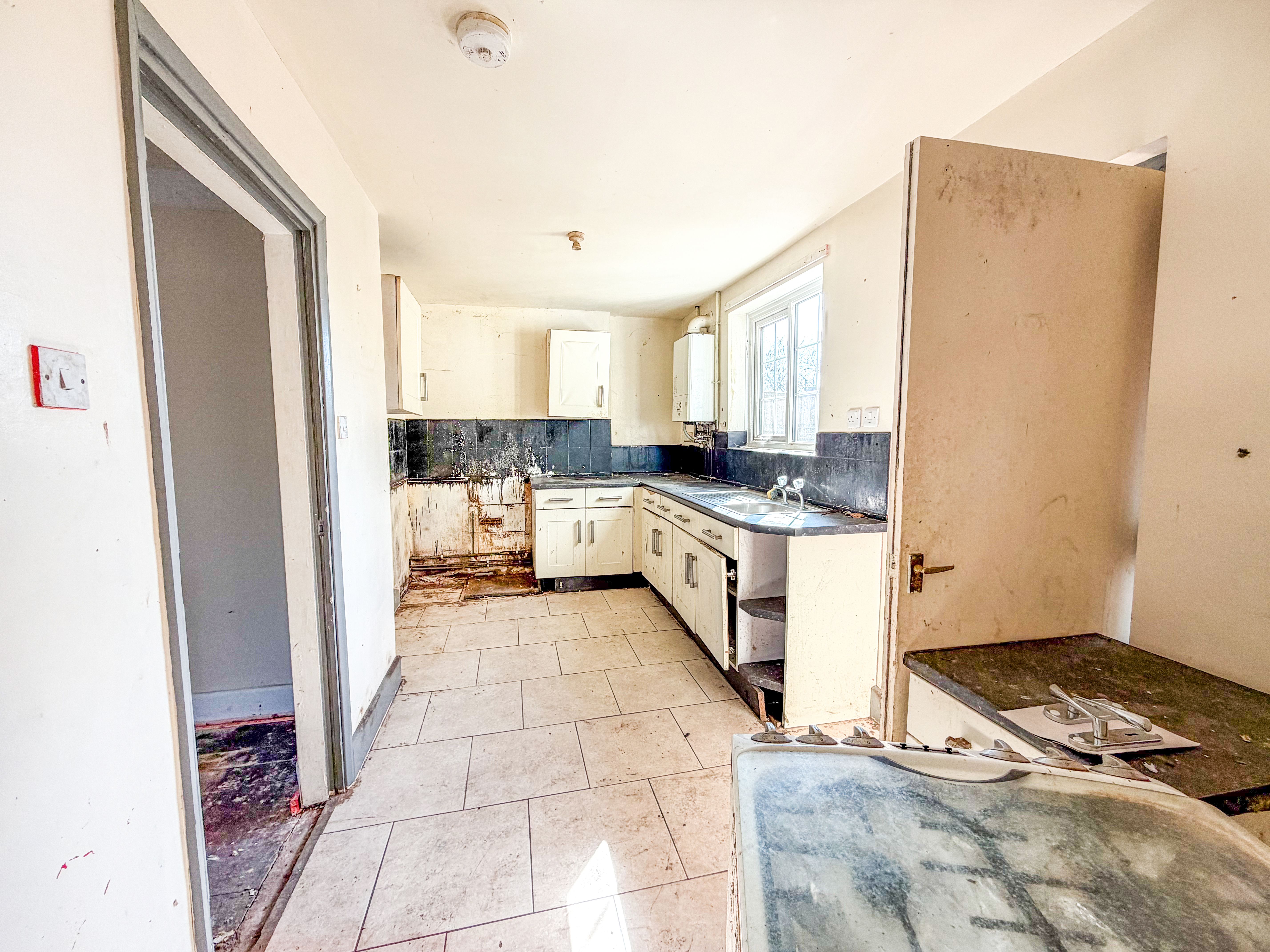 8 Cochrane Road, Dudley, DY2 0SF