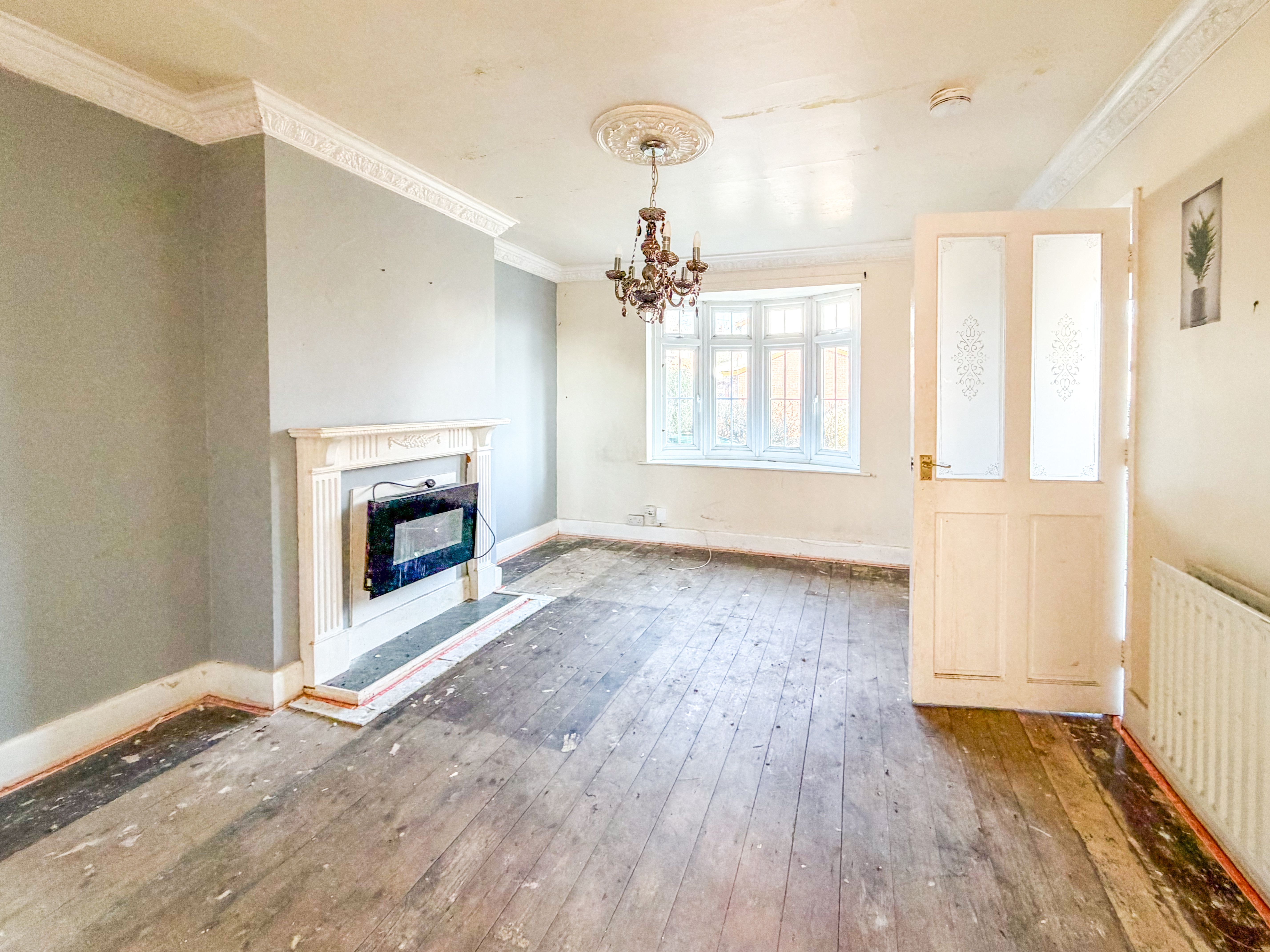 8 Cochrane Road, Dudley, DY2 0SF