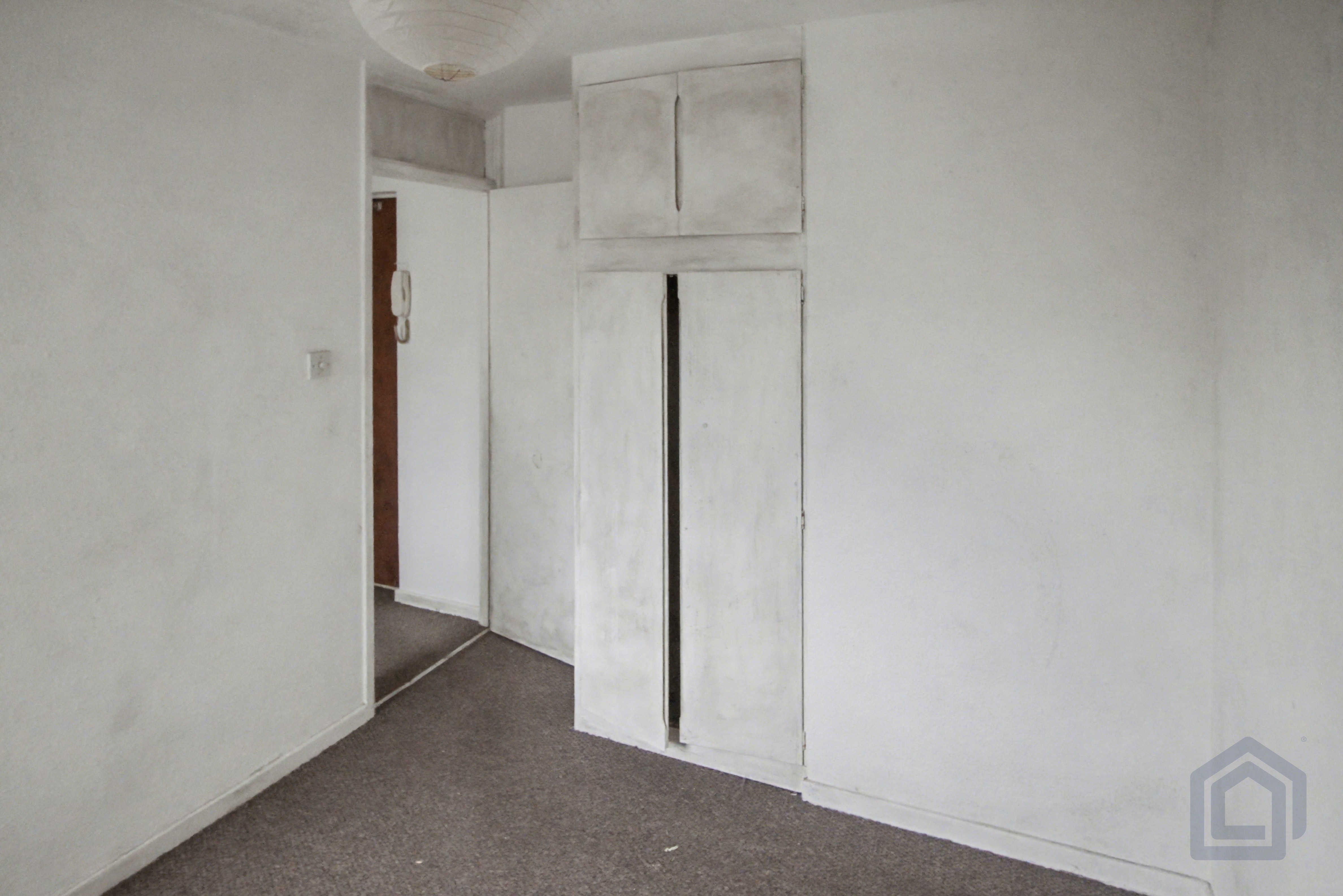 Flat 4, Hughenden Court, Mount Pleasant Road,, Hastings, East Sussex,, TN34 3ST
