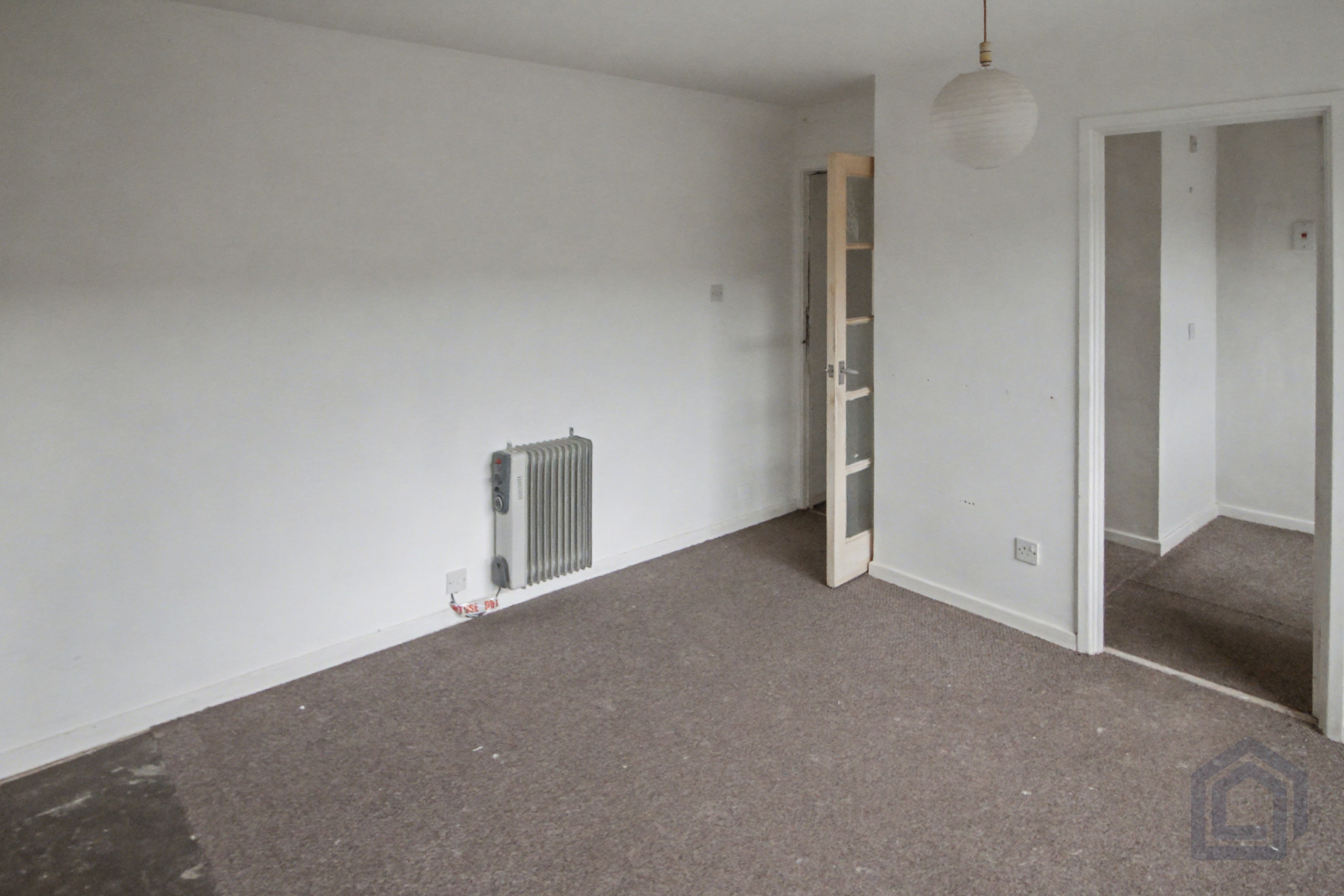 Flat 4, Hughenden Court, Mount Pleasant Road,, Hastings, East Sussex,, TN34 3ST
