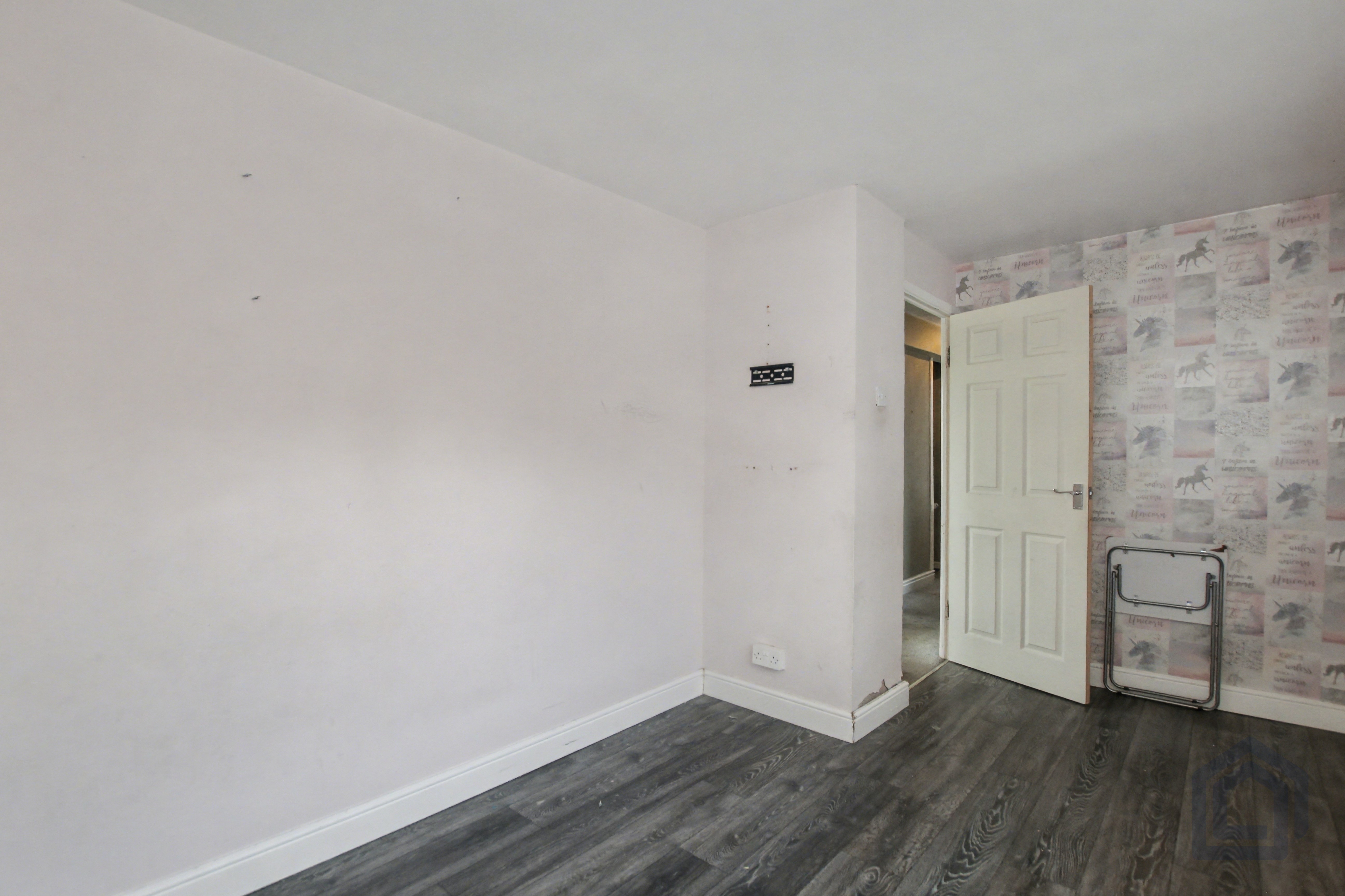 8 Essex Drive
Kidsgrove, Stoke-on-Trent, ST7 1HE