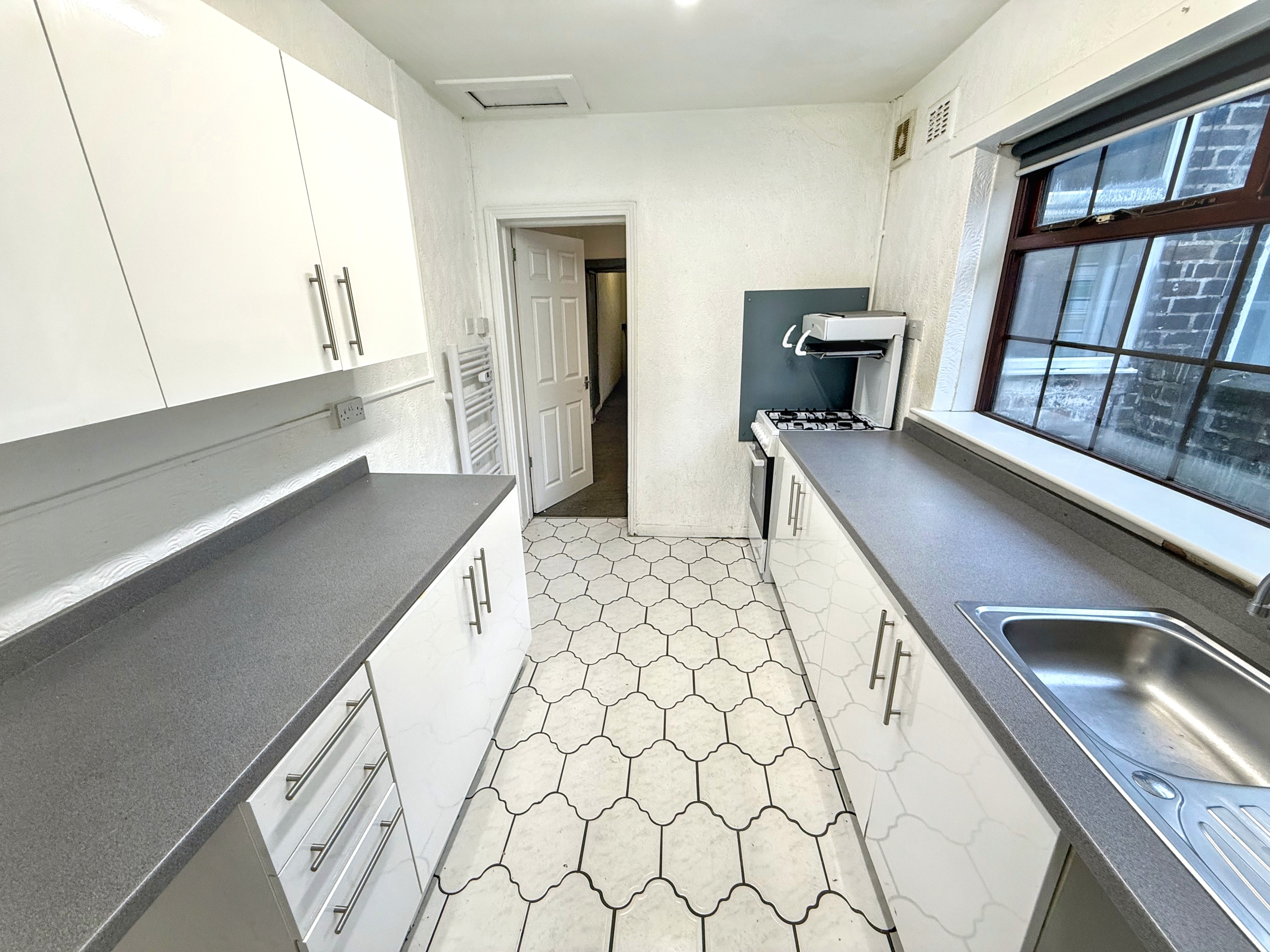 187, Leek New Road,, Stoke-on-Trent,, ST6 2LG