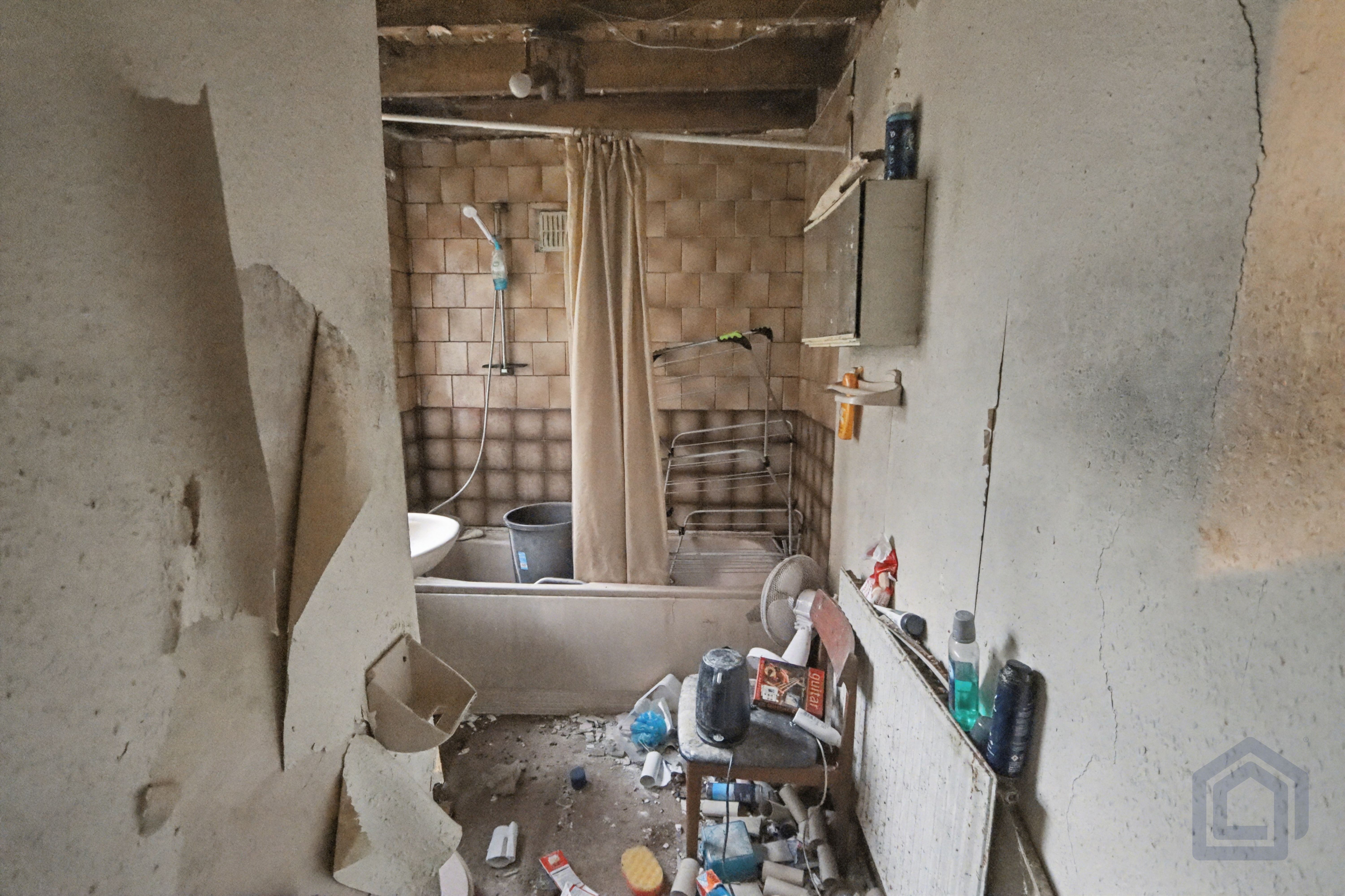 99 Netherfield Lane
Parkgate, Rotherham, S62 6AX