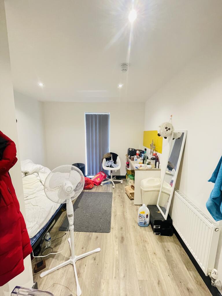 Flat 304 Block A, Spring Place, 4 Dumfries Street, Luton, LU1 5FT