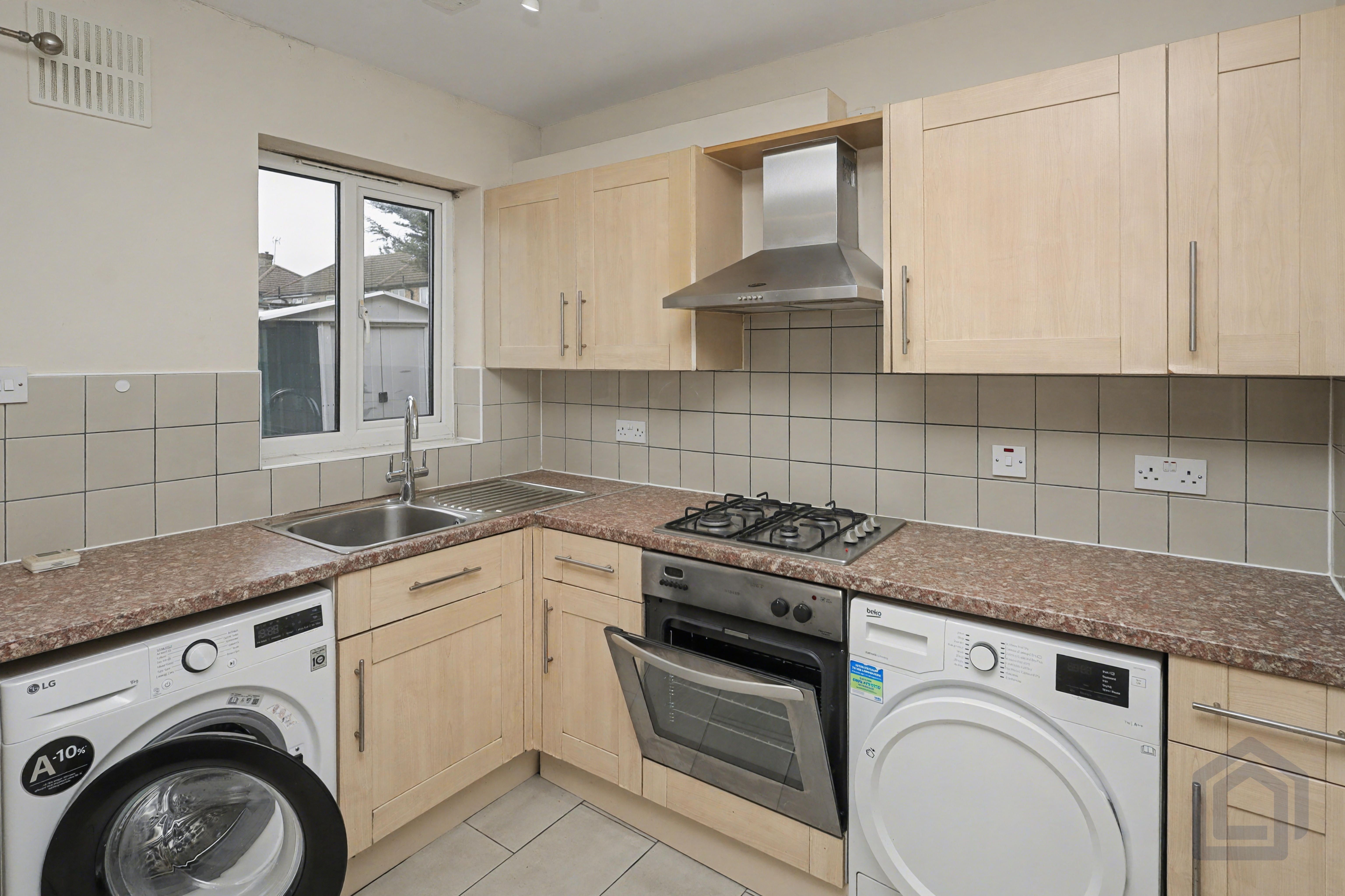 114a Weald Lane, Harrow, HA3 5EZ