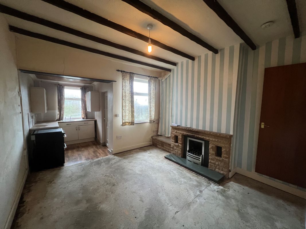 1 Chapman Lane
Grassmoor, Chesterfield, S42 5EN