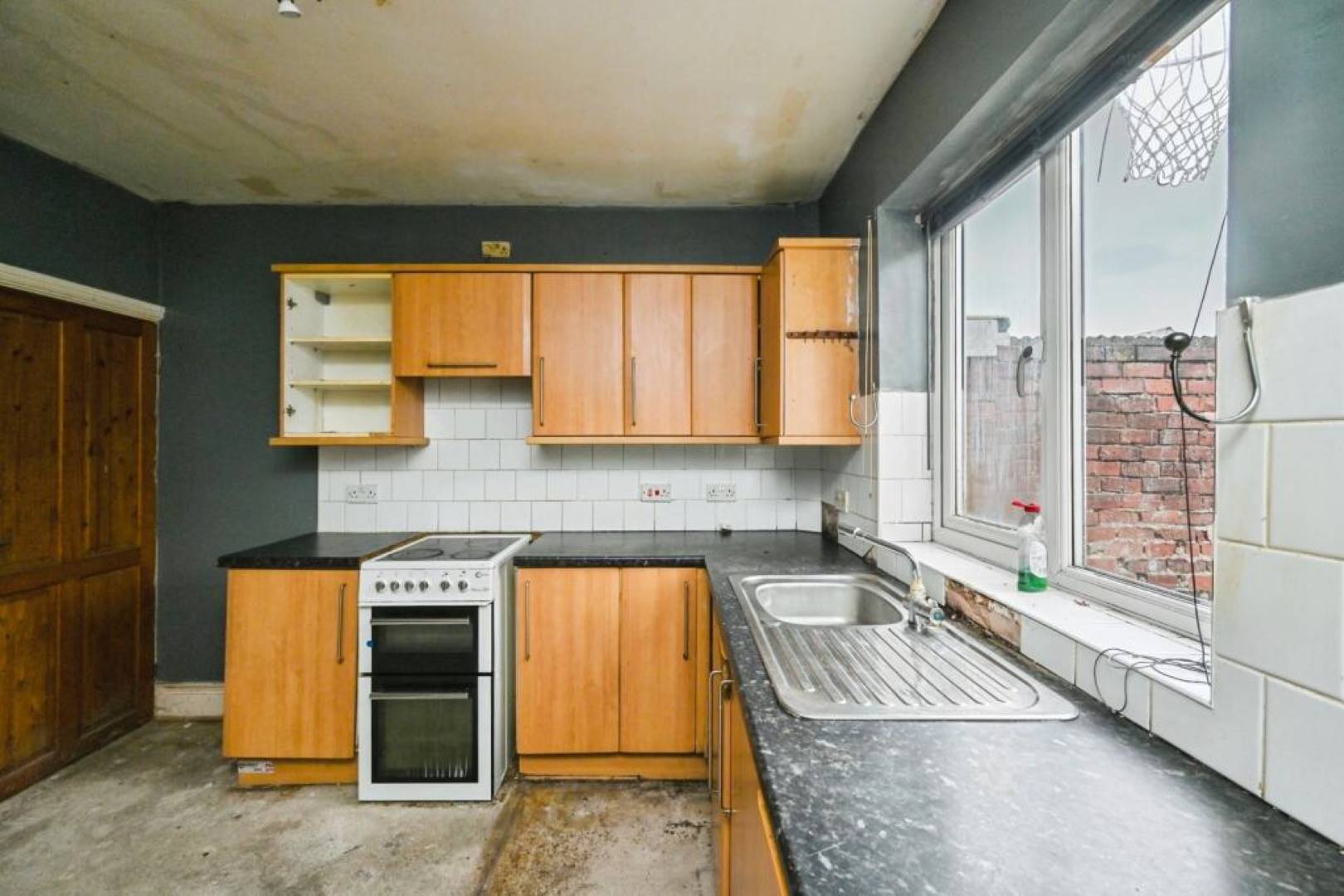 3 Sherwood Street, Nottingham, NG17 9HU