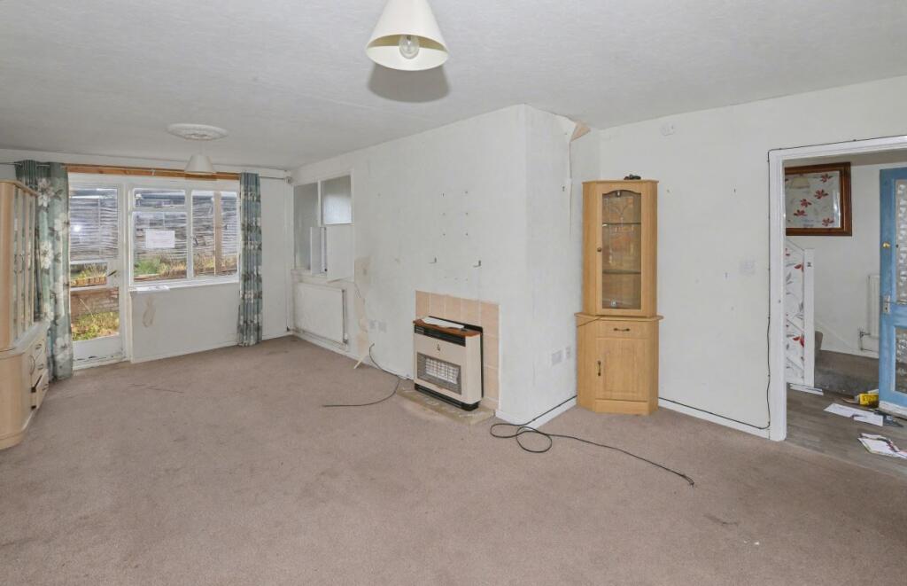 27 Cherry Orchard, Stratford-upon-Avon, CV37 9AP