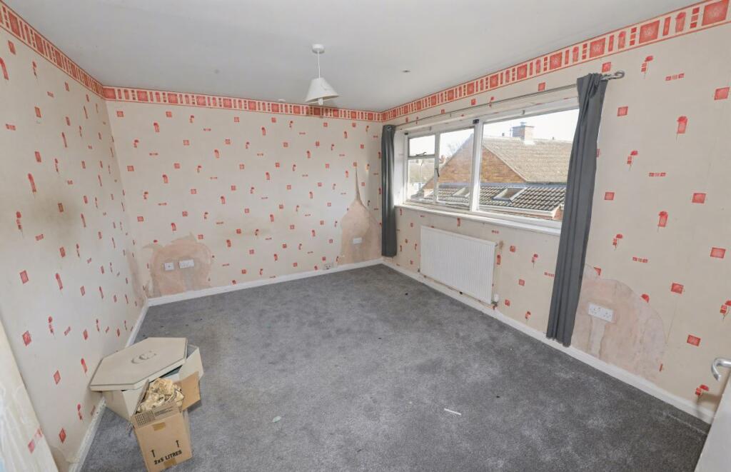 27 Cherry Orchard, Stratford-upon-Avon, CV37 9AP