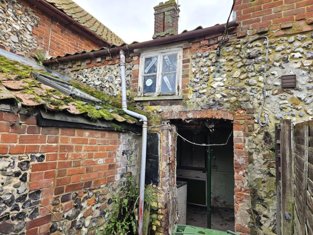 9 Dereham Road
Litcham, King's Lynn