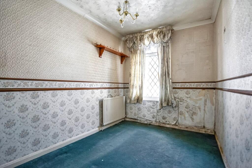 24 Grange Hill, Chatham