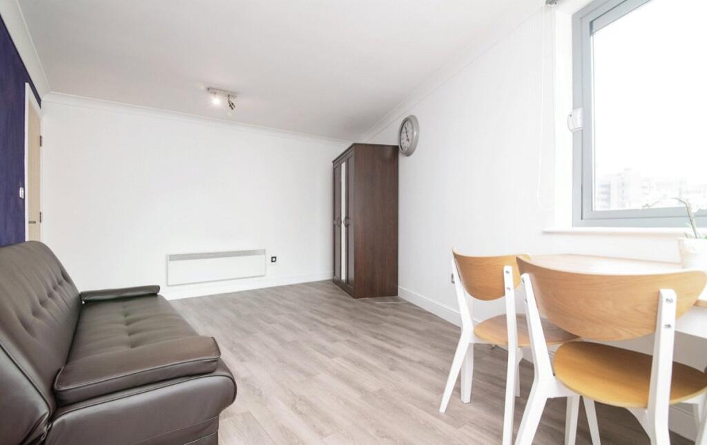 37 The Purple Apartments, Broadway Plaza, 219 Ladywood Middleway, Birmingham, B16 8EQ