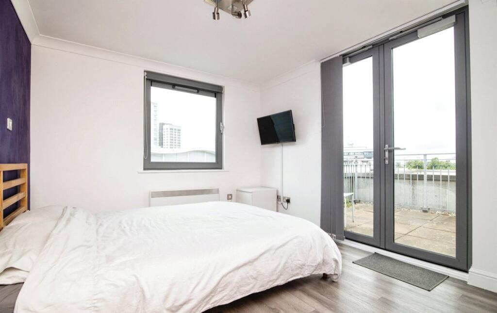 37 The Purple Apartments, Broadway Plaza, 219 Ladywood Middleway, Birmingham, B16 8EQ