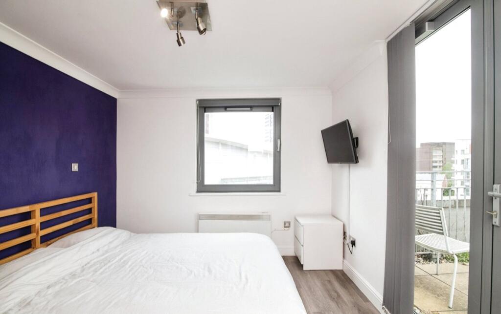 37 The Purple Apartments, Broadway Plaza, 219 Ladywood Middleway, Birmingham, B16 8EQ