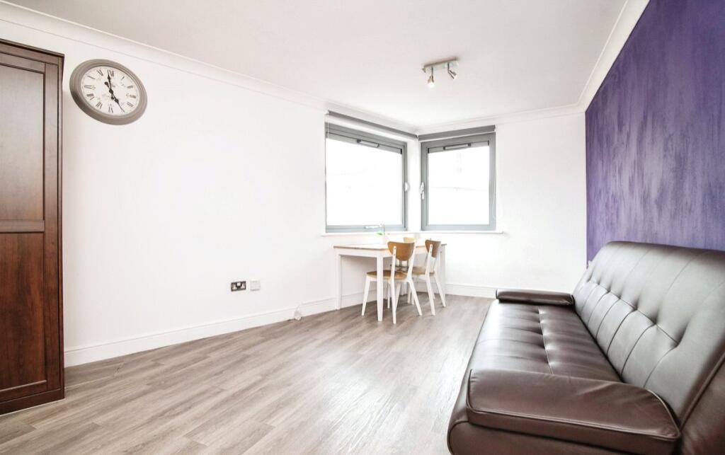 37 The Purple Apartments, Broadway Plaza, 219 Ladywood Middleway, Birmingham, B16 8EQ