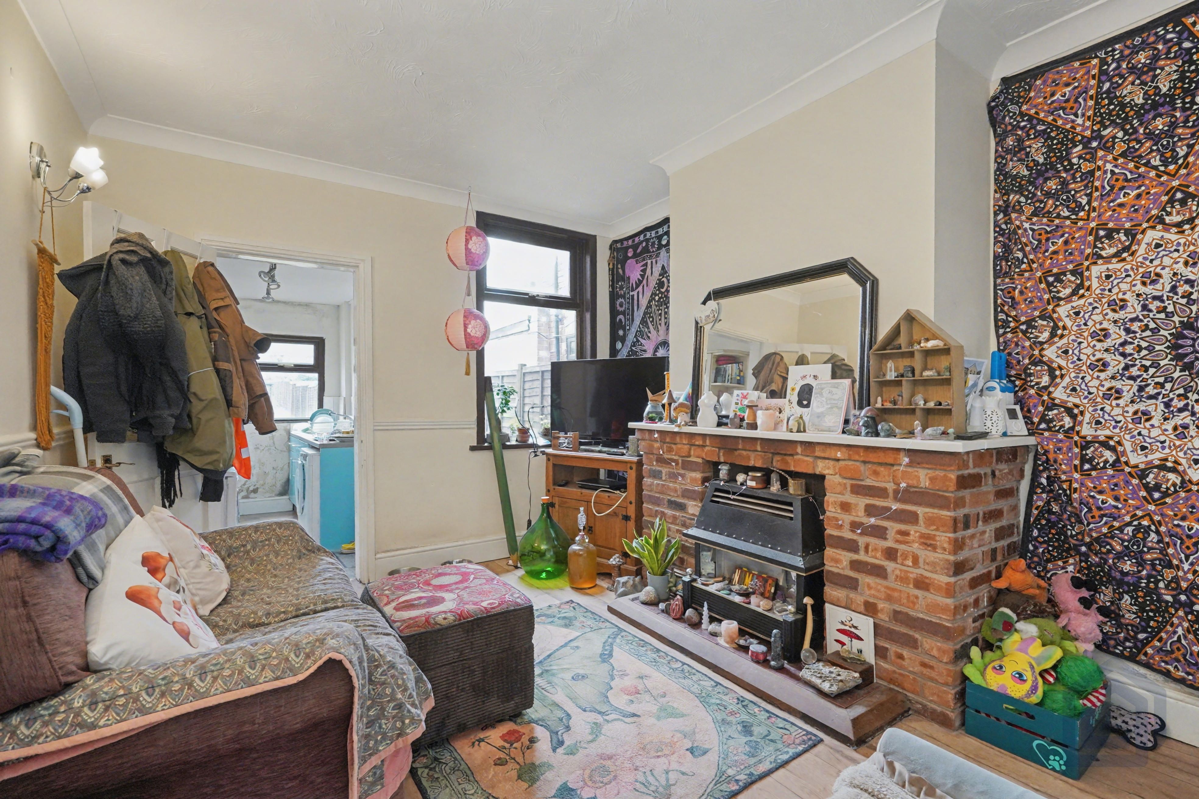 56 Main Street
Swadlincote, Swadlincote, DE11 0TW