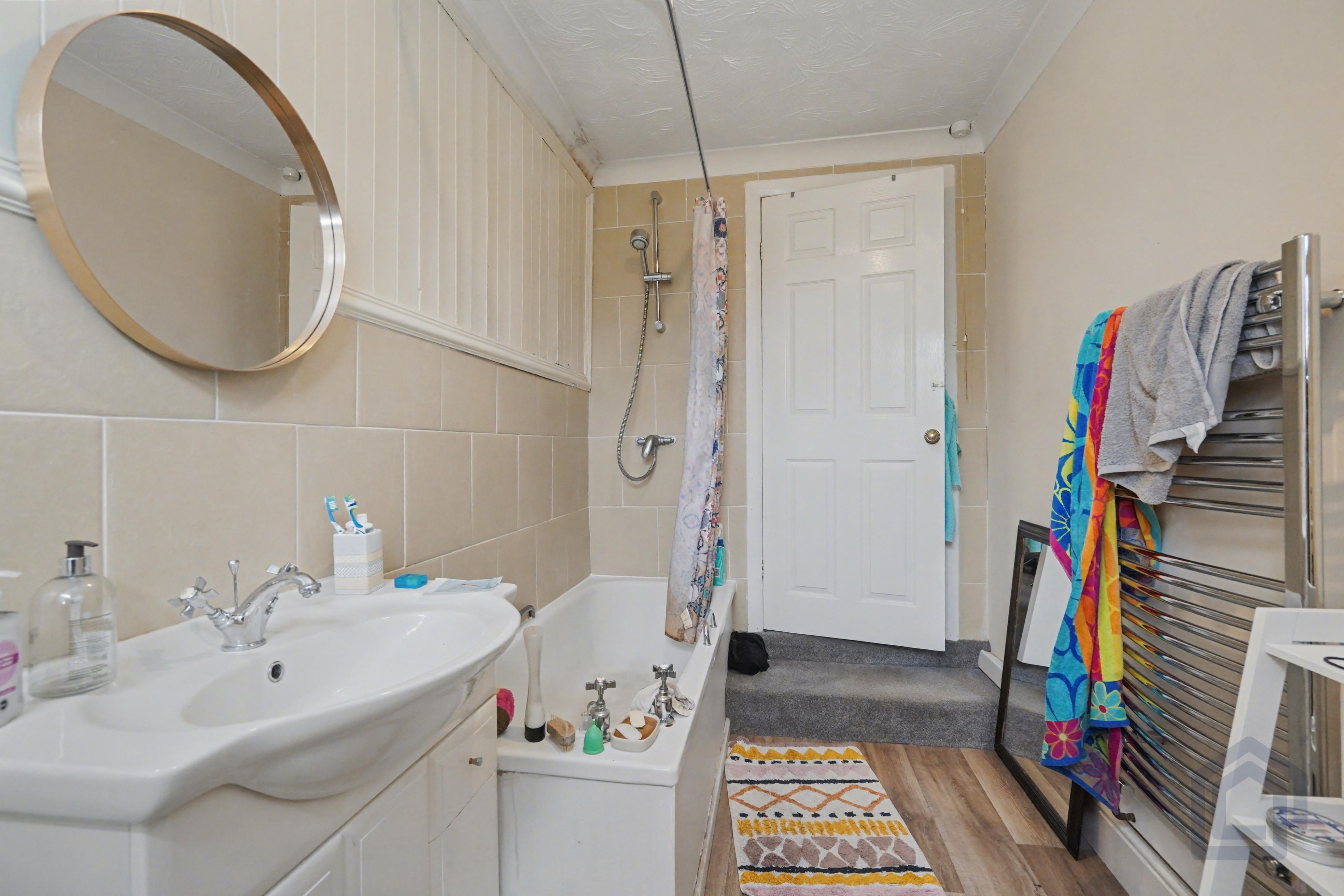 56 Main Street
Swadlincote, Swadlincote, DE11 0TW