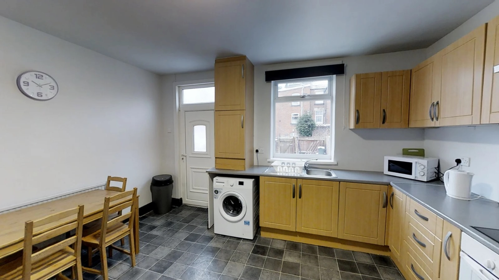 19 Commercial Street, Barnsley, S70 4NX