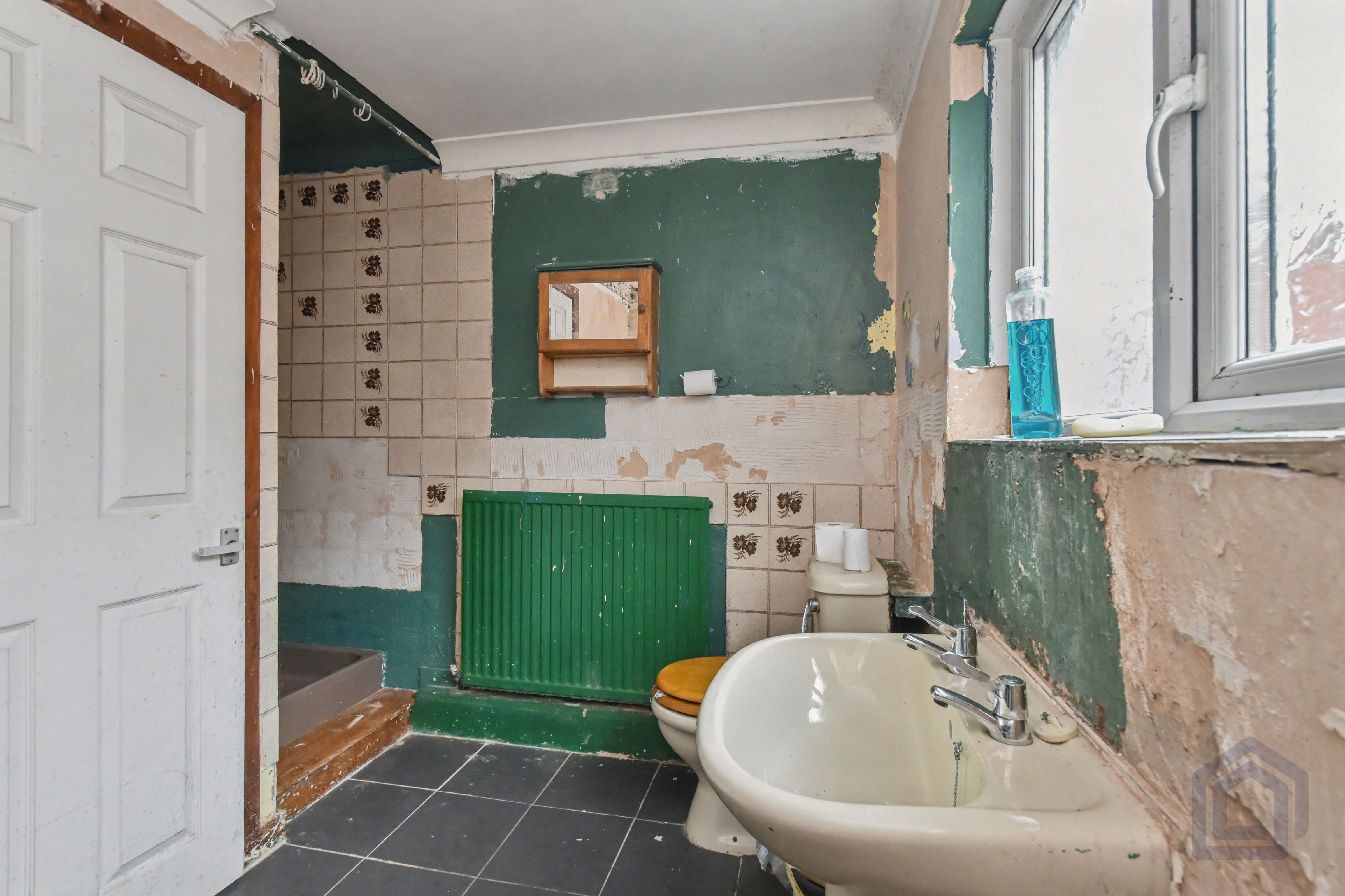 201 Cwmamman Road
Garnant, Ammanford, SA18 1LS