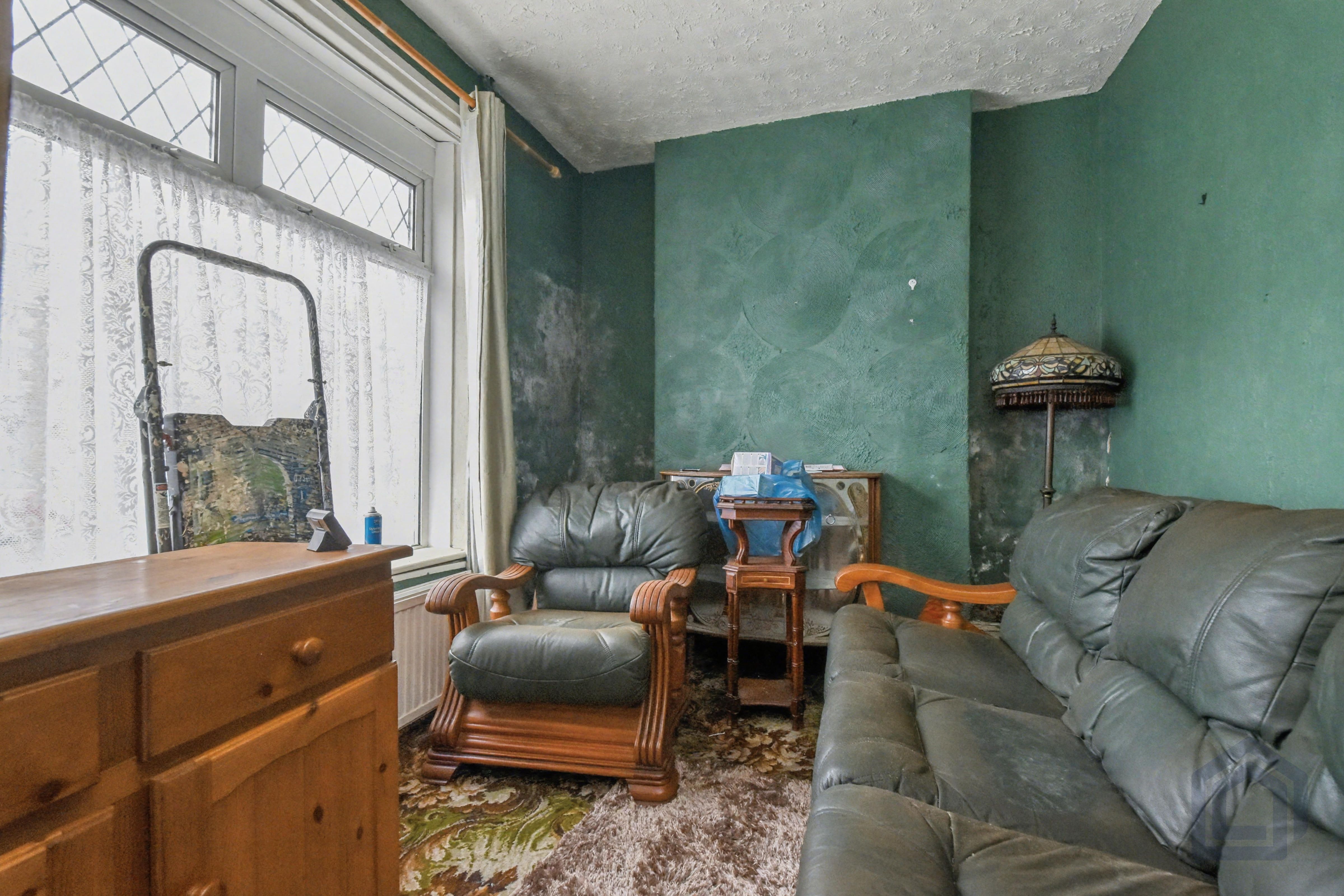 201 Cwmamman Road
Garnant, Ammanford, SA18 1LS