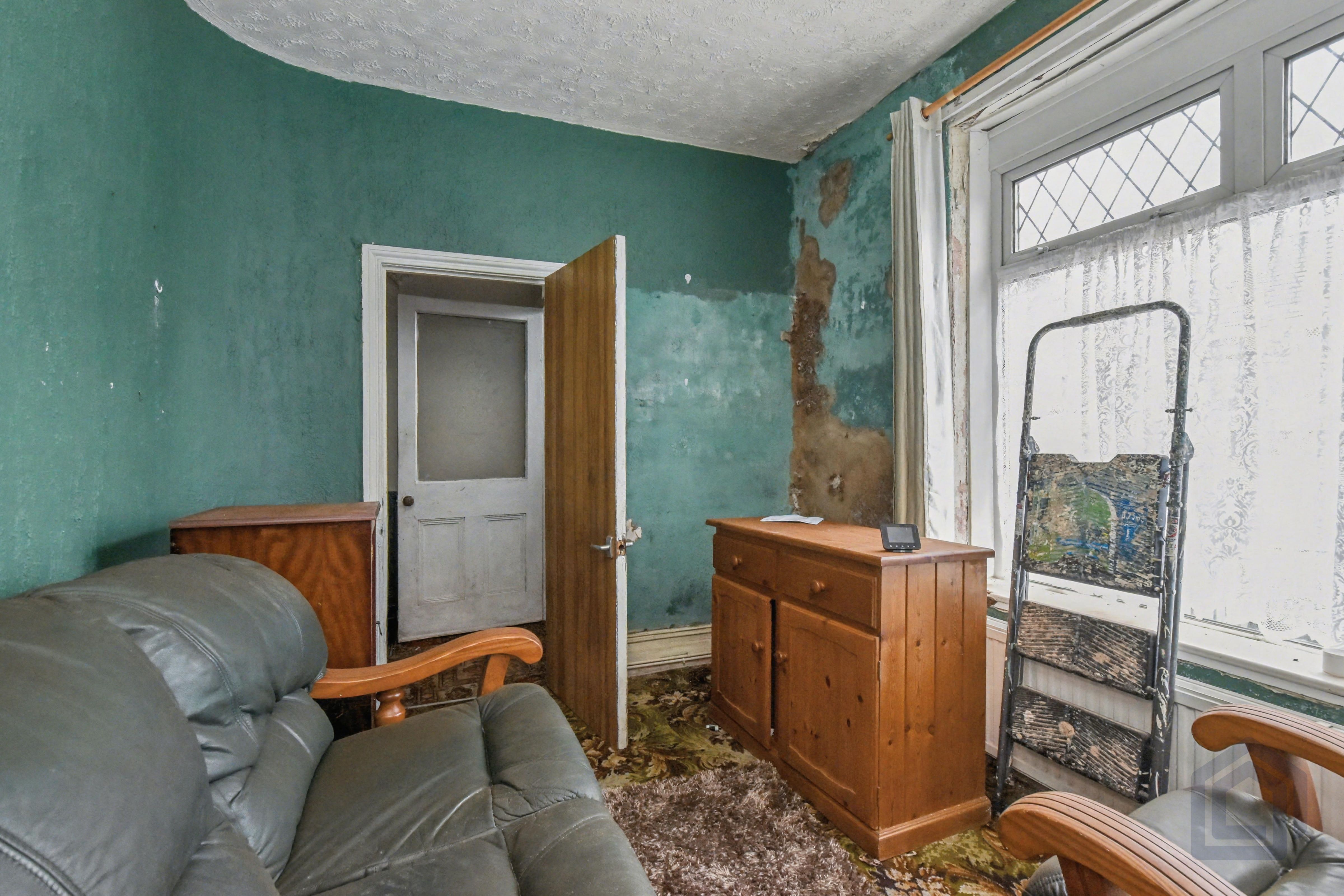 201 Cwmamman Road
Garnant, Ammanford, SA18 1LS