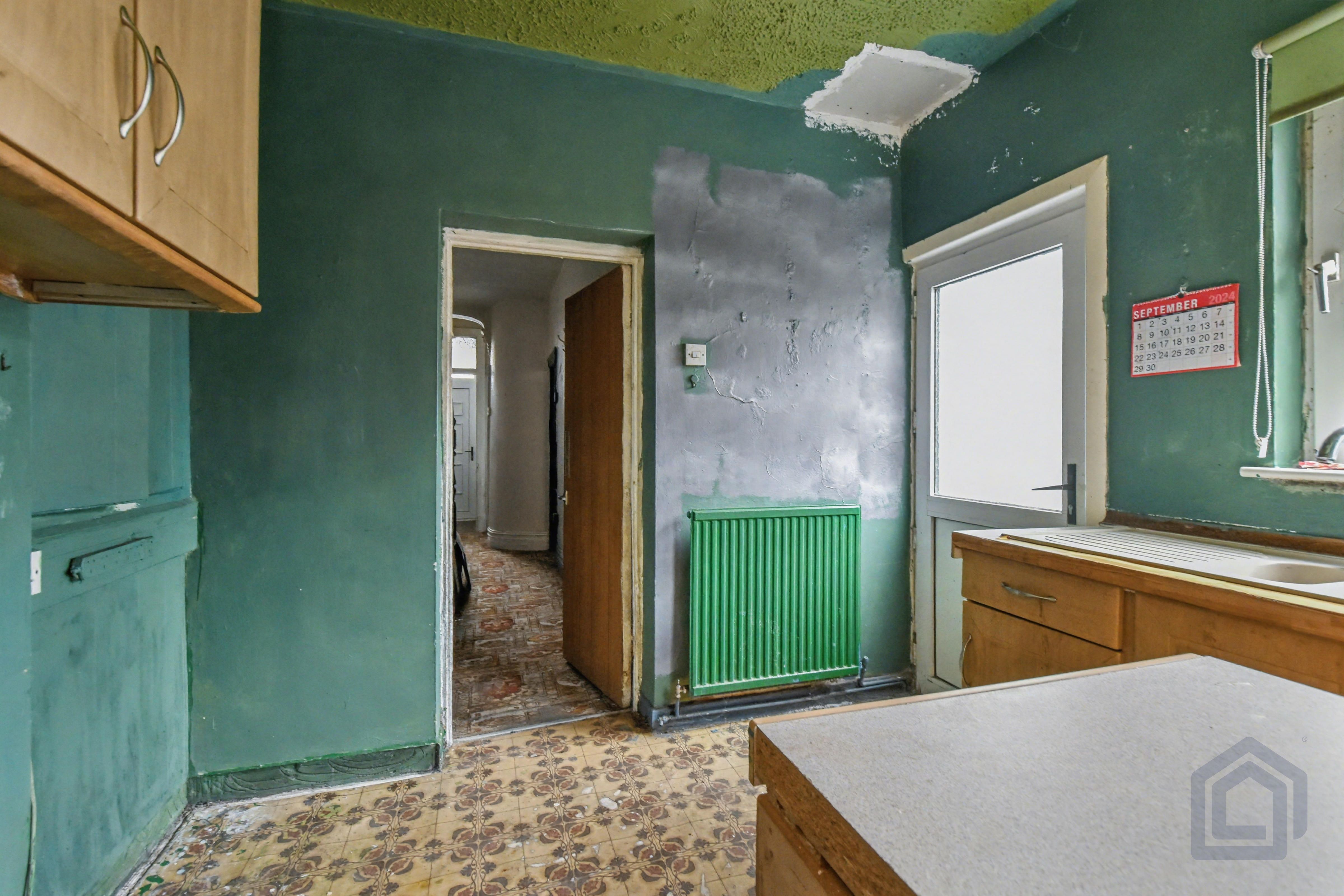 201 Cwmamman Road
Garnant, Ammanford, SA18 1LS